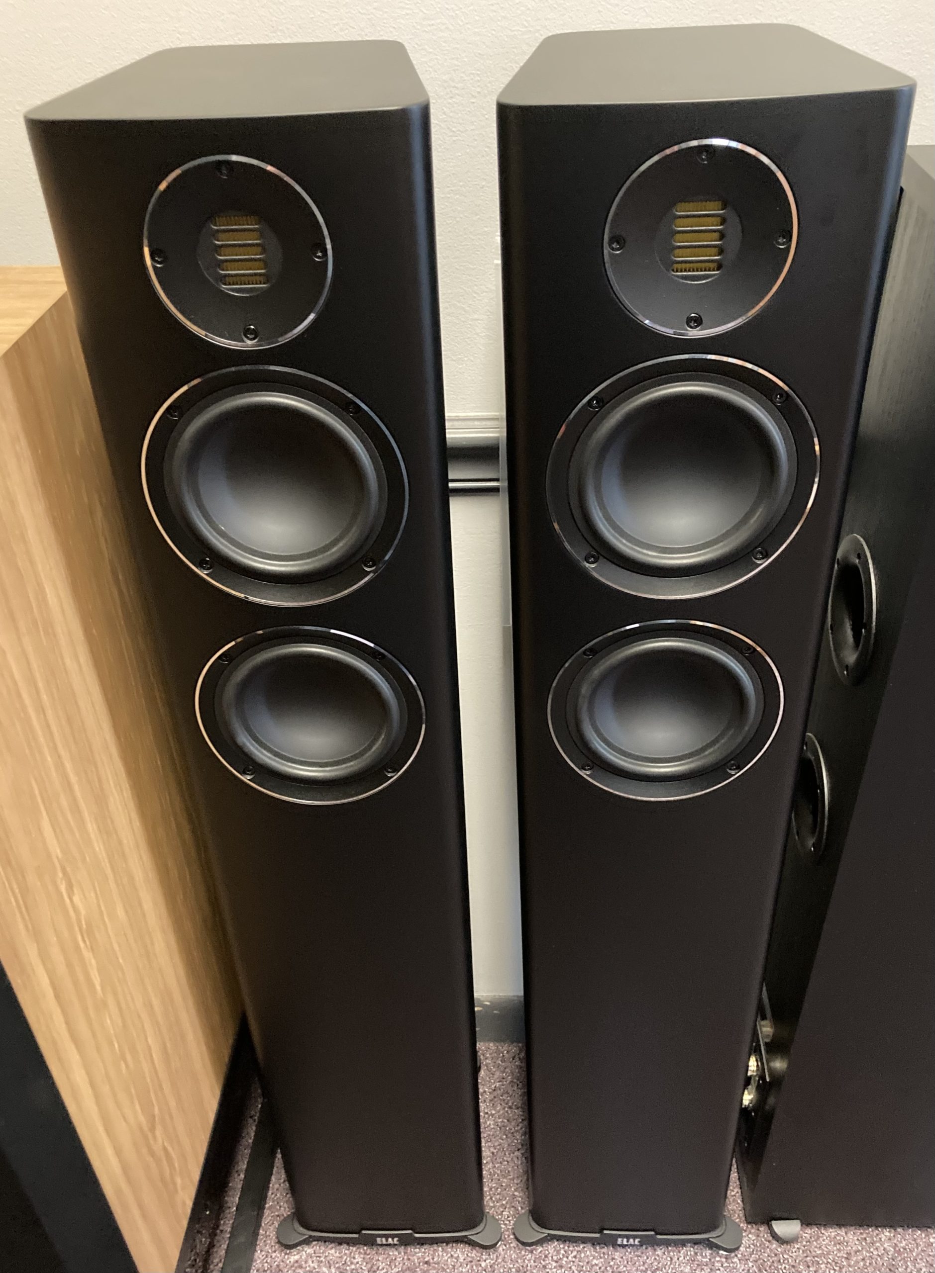 Elac FS247.4 Speakers