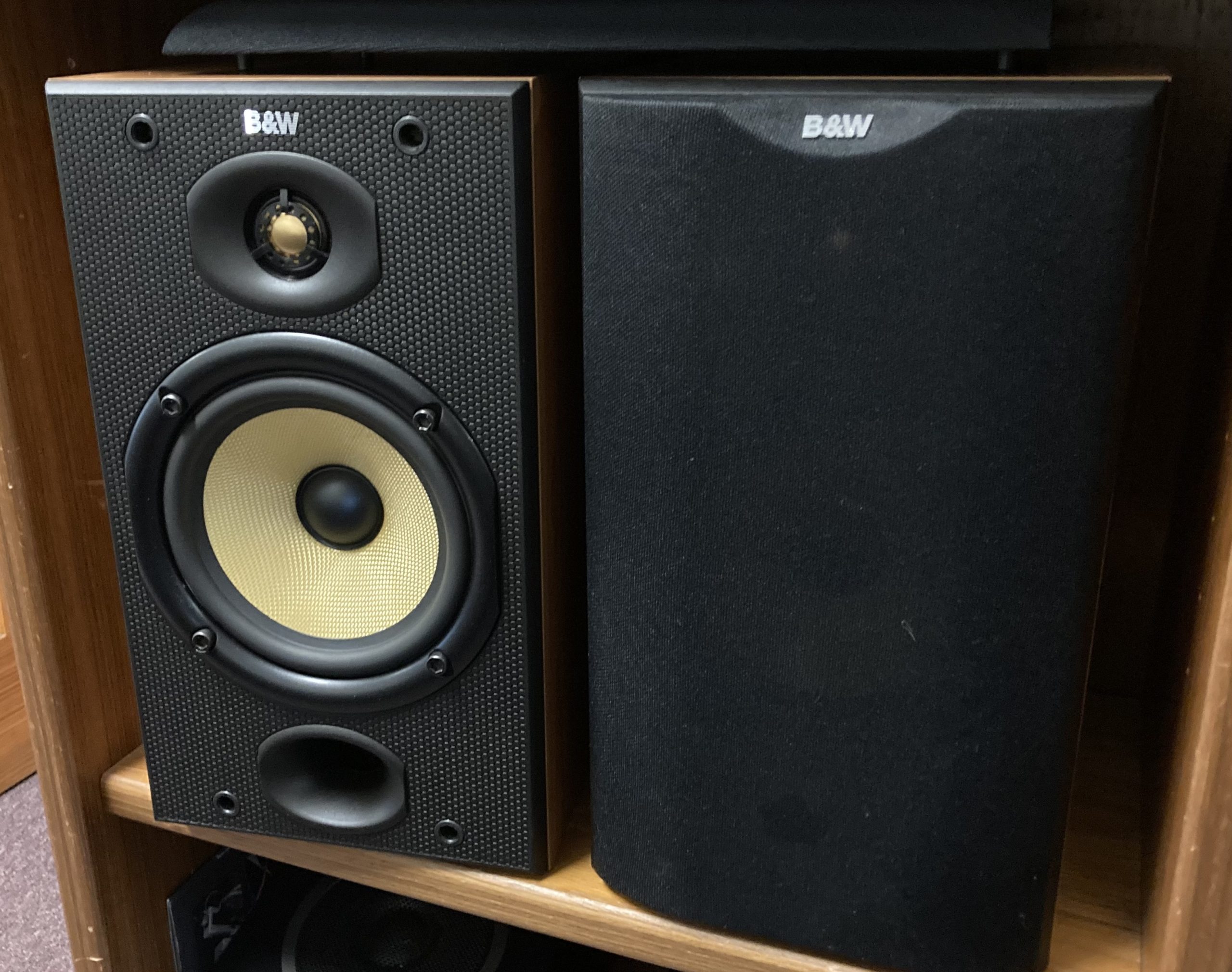 B&W DM601 Speakers