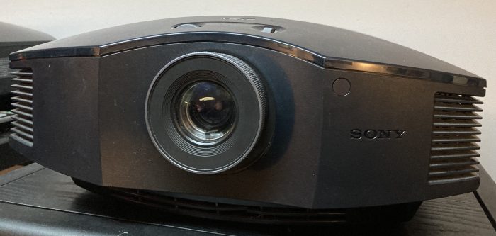 Sony VPL-HW50ES Projector